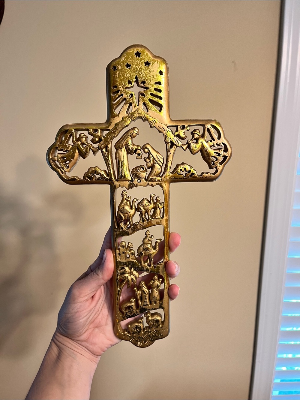 VTG nativity cross wall decor gold tone resin religious